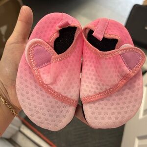 Pink toddler water Shoes